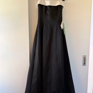 Urban Girl Nites | Dresses | Urban Girl Nites Black Strapless Evening Gown  56 | Poshmark
